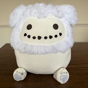 RARE NWT 16” Snowman Benny Bigfoot Squishmallow